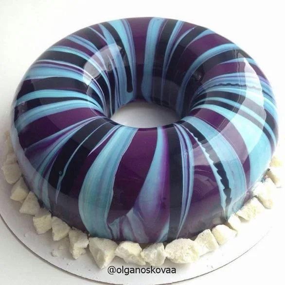 Olga Noskova Interview – The Mirror Glaze Cake Wizard!